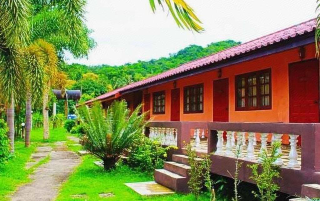 Umphangburiresort Exterior photo
