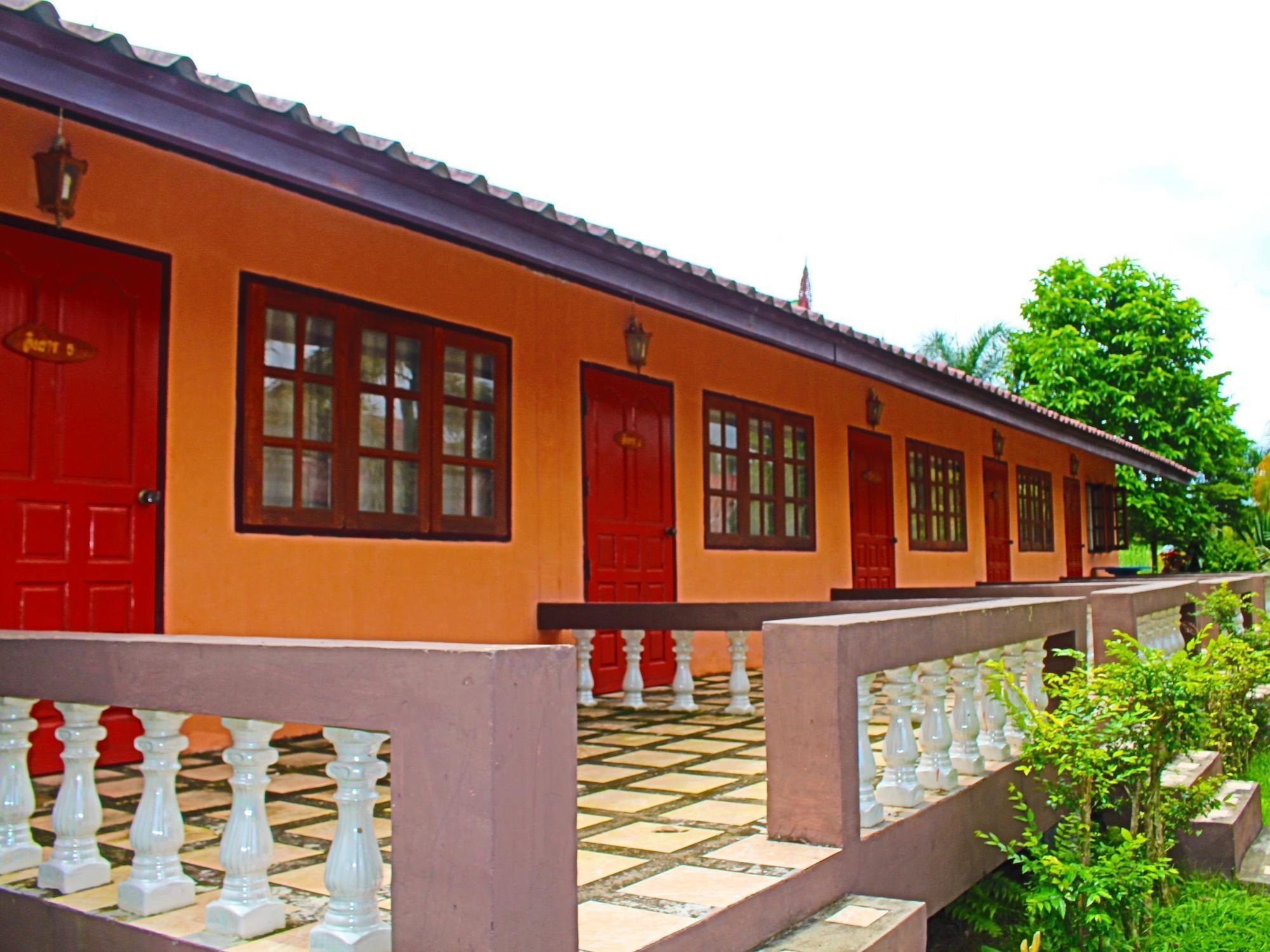 Umphangburiresort Exterior photo